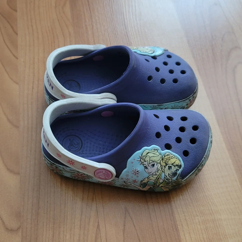 Disney Crocs Toddler kids Frozen Elsa Anna SZ C 6 Purple Water Shoes Fits Sz 4-6